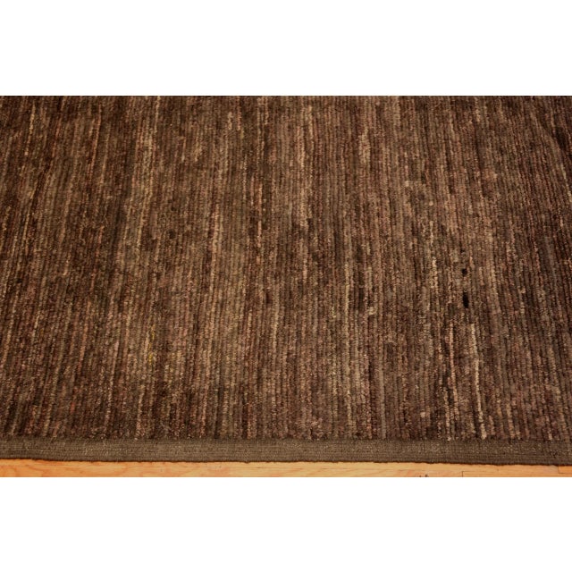 Early 21st Century Nazmiyal Collection Brown Minimalist Contemporary Rug For Sale - Image 5 of 5