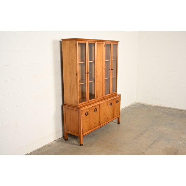 Century Furniture Century Furniture Mid-Century Modern Hollywood Regency Walnut Breakfront Bookcase Cabinet, Circa 1960s For Sale - Image 4 of 10
