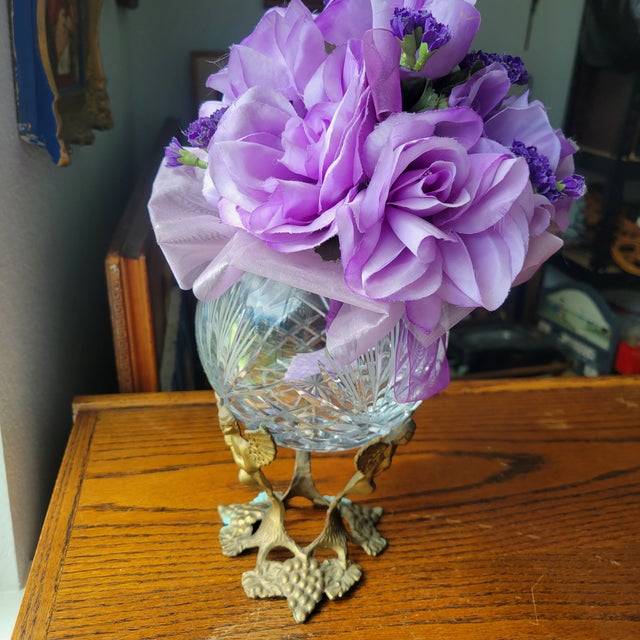 Glass 1950s Polish Crystal Rose Bowl With Brass Stand Art Nouveau Angels For Sale - Image 7 of 18