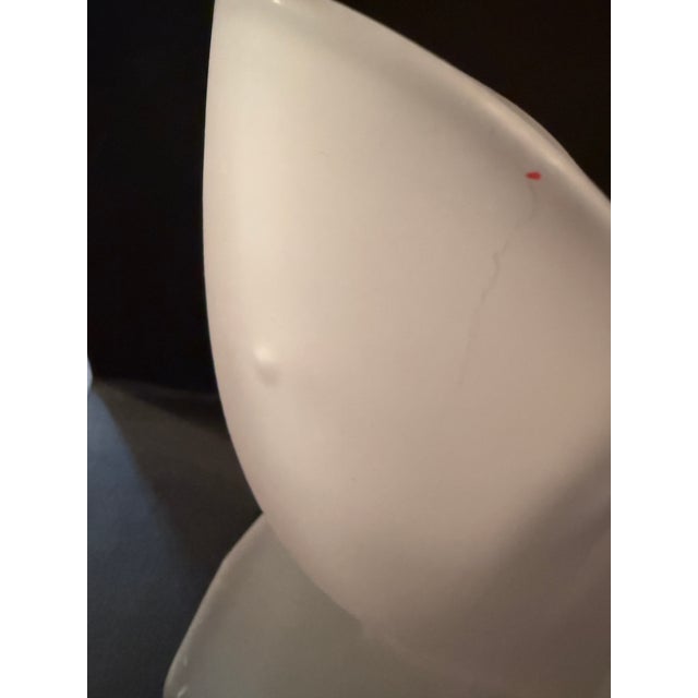 Transparent Pair of 1940s New Martinsville Satin Glass Nautilus Seashell Bookends For Sale - Image 8 of 8