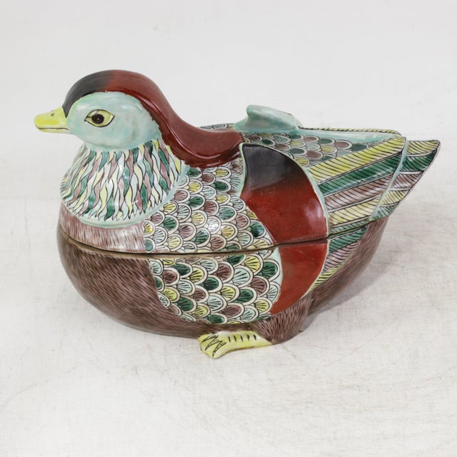 Vintage Chinese Famille Verte Porcelain Mandarin Duck Hand-Painted Covered Bowl For Sale - Image 4 of 13
