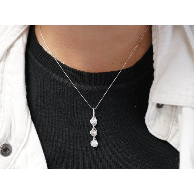 2020s Cgl Certified 3.38 Carat Diamond Dangle Pendant Necklace in 18k White Gold For Sale - Image 5 of 6