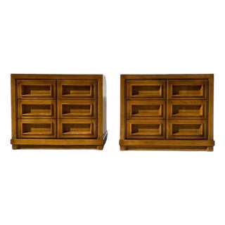 Pair of Mid-Century Modern Oak Nightstands With Paneled Drawer Fronts For Sale