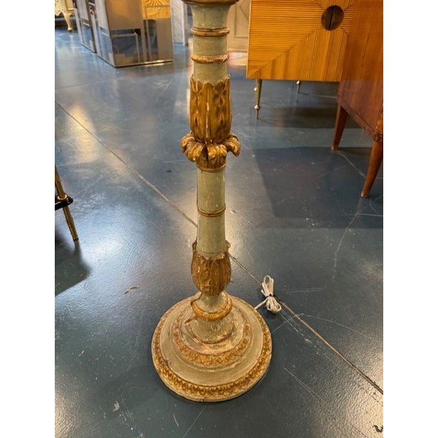 French 19th Century French Louis XVI Carved and Parcel Gilt Floor Lamp For Sale - Image 3 of 4
