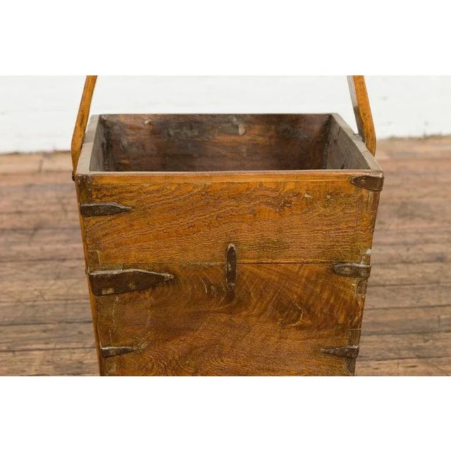 Wood 19th Century Antique Chinese Wood & Metal Grain Basket with Carrying Handle For Sale - Image 7 of 13