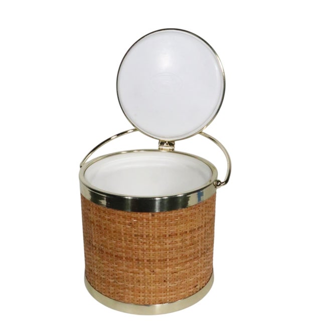 Mid Century Hollywood Regency Raffia Wrapped Brass Plated Ice Bucket by Kraftware New York C. 1970's For Sale - Image 9 of 11