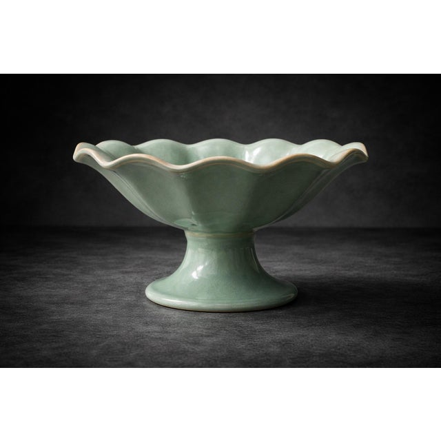 Vintage Mid-Century Celadon Scalloped Pedestal Compote Bowl — Console Centerpiece For Sale In Los Angeles - Image 6 of 12