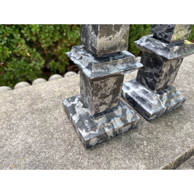 Hollywood Regency Pair of Vintage Italian Marble Obelisks For Sale - Image 3 of 10