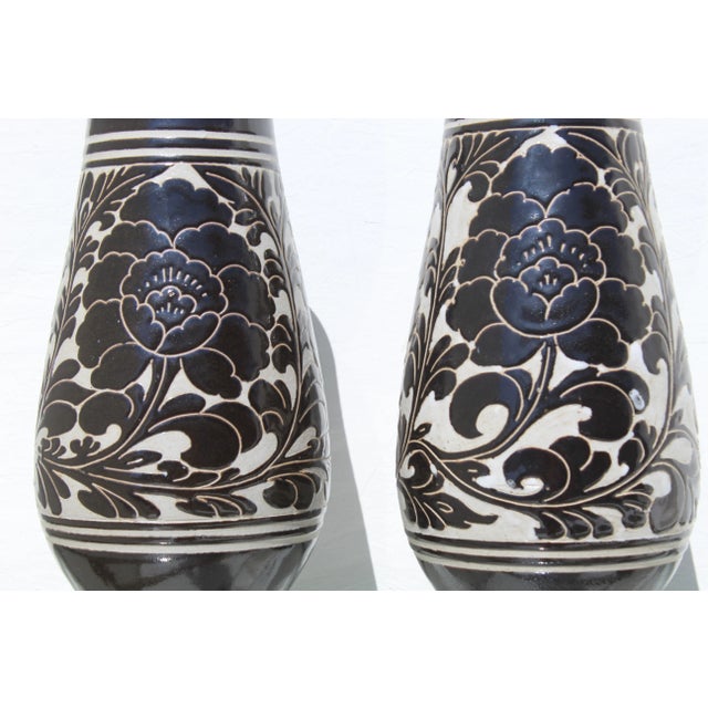 Asian Pair of }Asian Mid 20th Century Vases For Sale - Image 3 of 8
