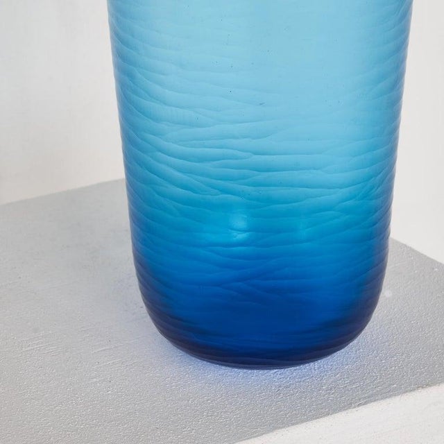 Murano Art Glass Carved Blue Vase by Salviati Battuto for Raak, 1960s For Sale - Image 3 of 9