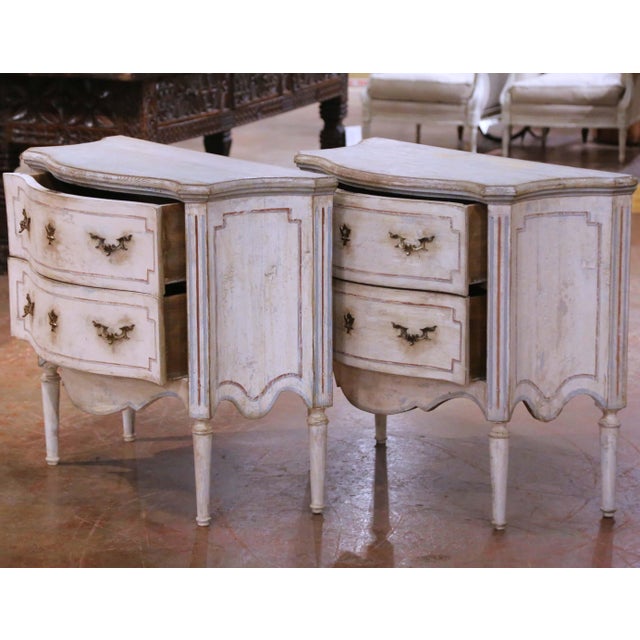 White Pair of Early 20th Century French Louis XVI Revival Painted Nightstands Chests For Sale - Image 8 of 14