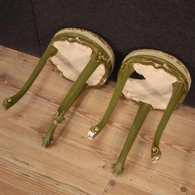 Pair of Venetian stools from the 20th century. Furniture in lacquered and painted wood with beautiful lines and pleasant...