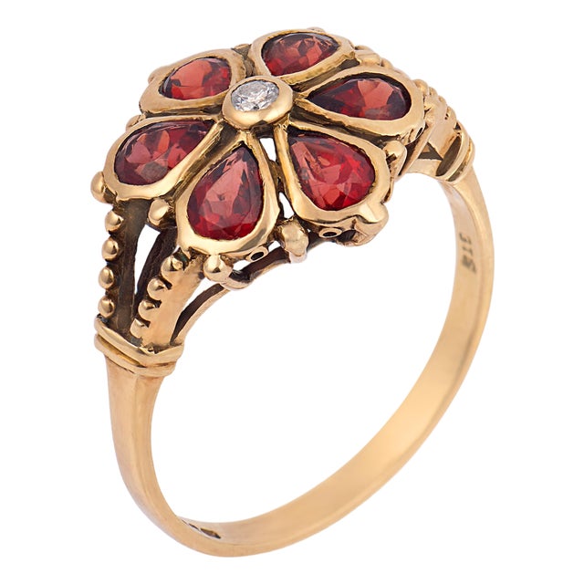 Late 19th Century Victorian Garnet Diamond 9 Karat Rose Gold Flower Ring, Size 6.75 For Sale