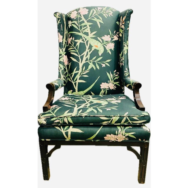 Gorgeous accent Chair perfect for your tropical decor,whimsical oversized cotton florals print with simply beautiful...