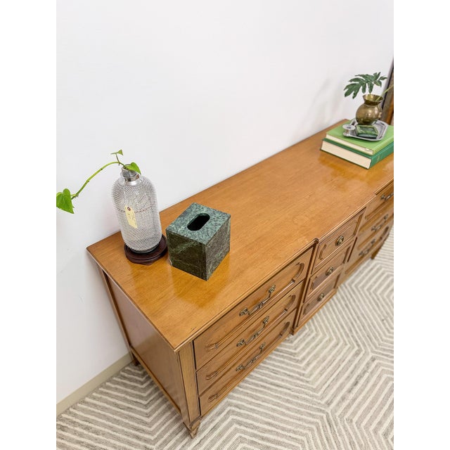 Vintage Thomasville 9-Drawer Dresser Transitional Wood Chest MCM Ornate Long Boy For Sale - Image 10 of 15