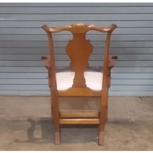 Very difficult set of eldred wheeler chairs to find, these chairs are hand made and hand carved. Set features 2 arm chairs...