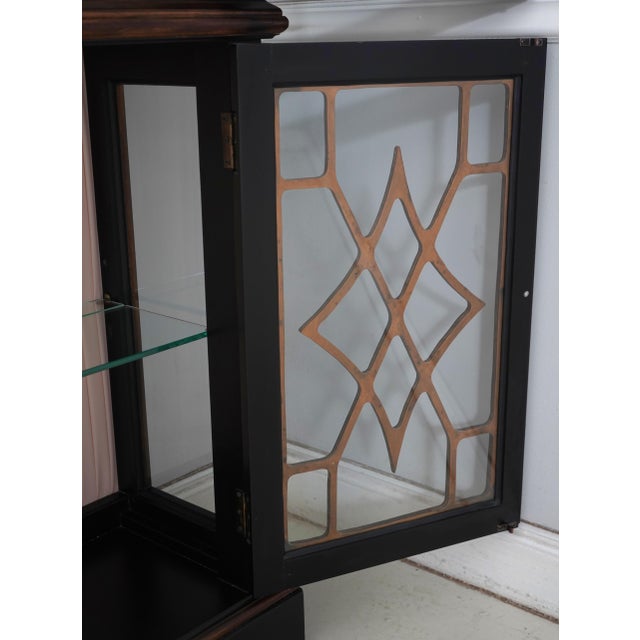 Black & Gold Chinoiserie Display Cabinet For Sale In Philadelphia - Image 6 of 16