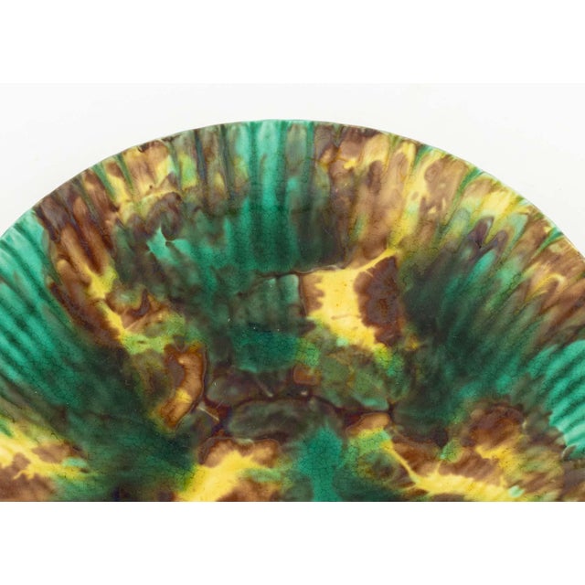 Ceramic Wedgwood Shell-Form Centerpiece and Five Plates For Sale - Image 7 of 14
