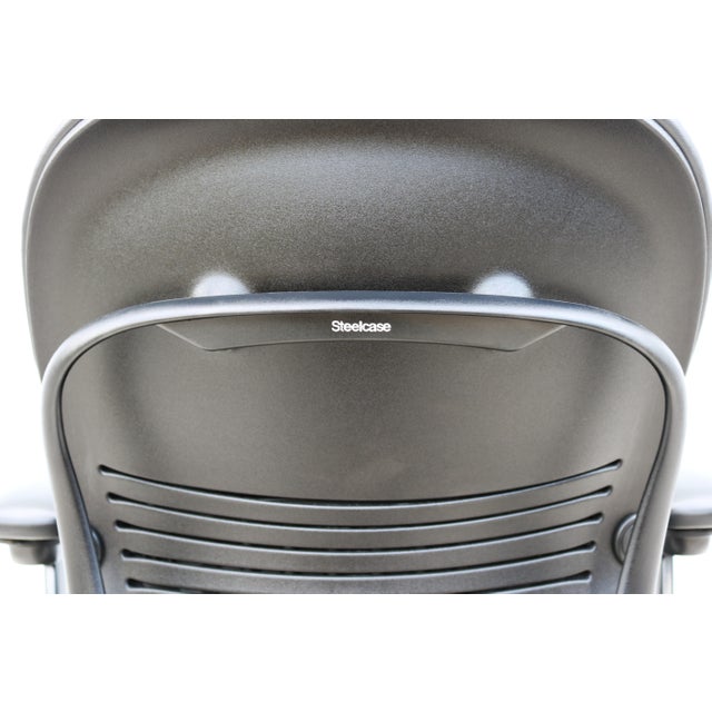 Steelcase Leap Ergonomic Office Desk Chair in Black Leather, Fully Adjustable For Sale - Image 17 of 18