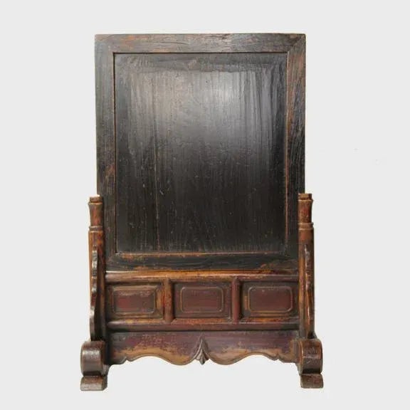 This 19th century spirit screen from Northern China is inset with a duan stone, similar to stones used to create many...