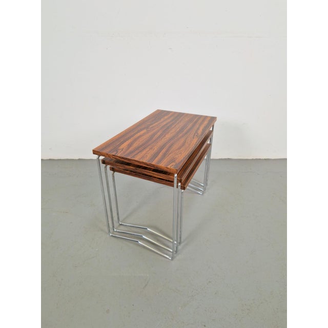 Nesting Tables in Chrome and Wood from Brabantia, 1970s, Set of 3 For Sale - Image 4 of 10