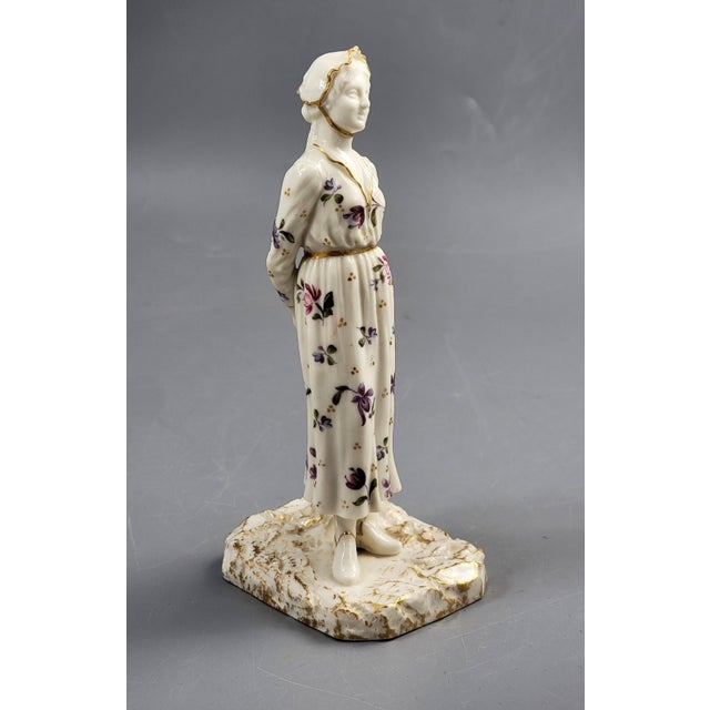Porcelain Figure of Bonneted Woman from Royal Worcester, 1920 For Sale - Image 6 of 10
