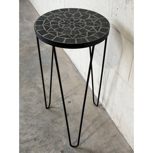 1970s Black Stone Mosaic Top Plant Pedestal With Metal Hairpin Legs Vintage 1970s For Sale - Image 5 of 10