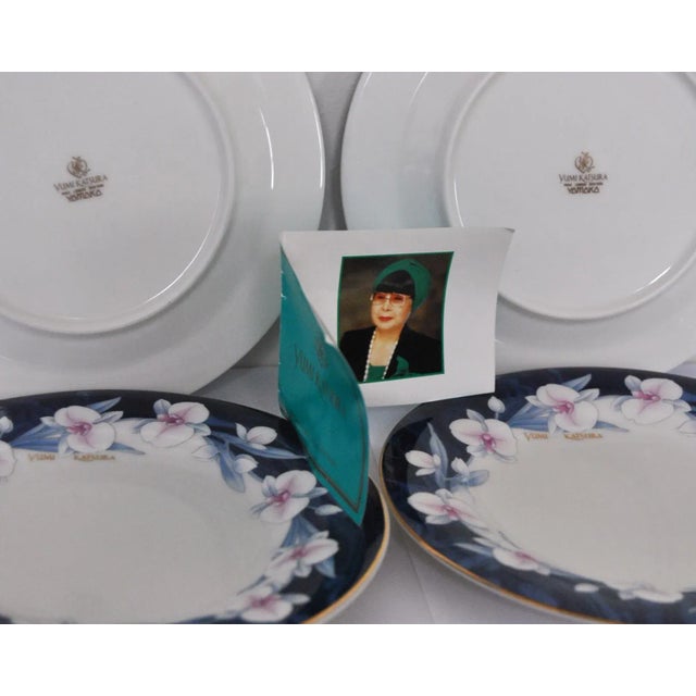 Fabulous and beautifully elegant in French Colonial style, this plate-set is made from high quality, super fine porcelain....