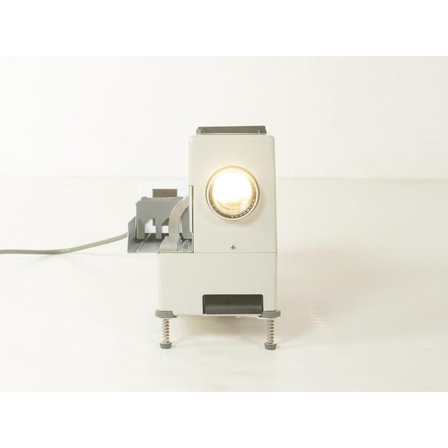 D 40 Slide Projector by Dieter Rams for Braun For Sale - Image 5 of 18