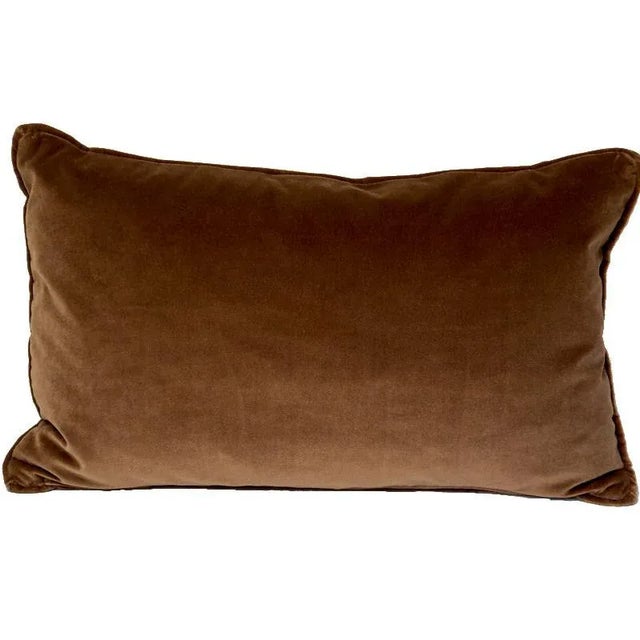 For this stylish pillow we took our favorite stone washed linen in a natural shade with soft cotton backing and welt, a...