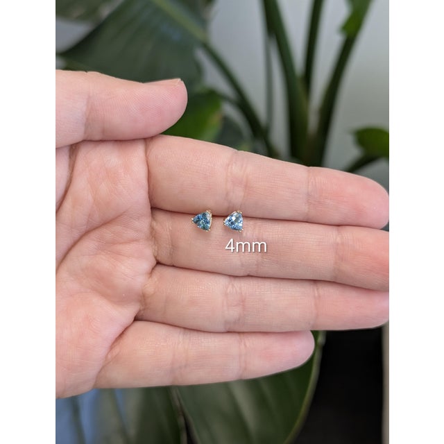 Modern Captivating Swiss Topaz Solitaire Stud Earrings: 14k Solid Gold, Trillion 4mm For Sale - Image 3 of 8