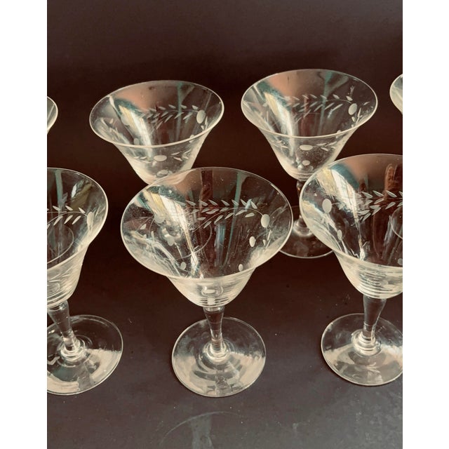 Vintage Willow Moon Champagne Glasses, Set of 7 - By Pioneer - Mid Century Etched Crystal Sparkling Wine Coupes For Sale In Miami - Image 6 of 7