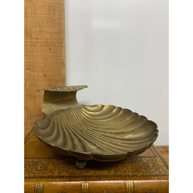 Metal Large Vintage Brass Scallop Shell Centerpiece Bowl For Sale - Image 7 of 7