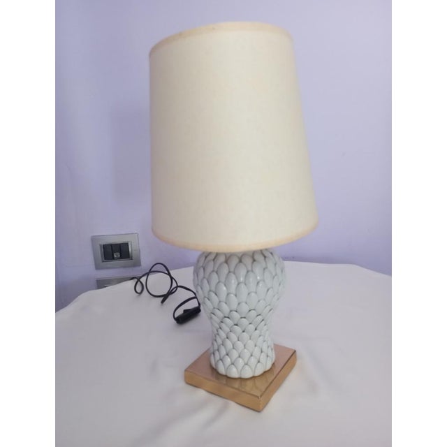 Brass and Porcelain Table Lamp by Tommaso Barbi, 1980s For Sale - Image 10 of 17