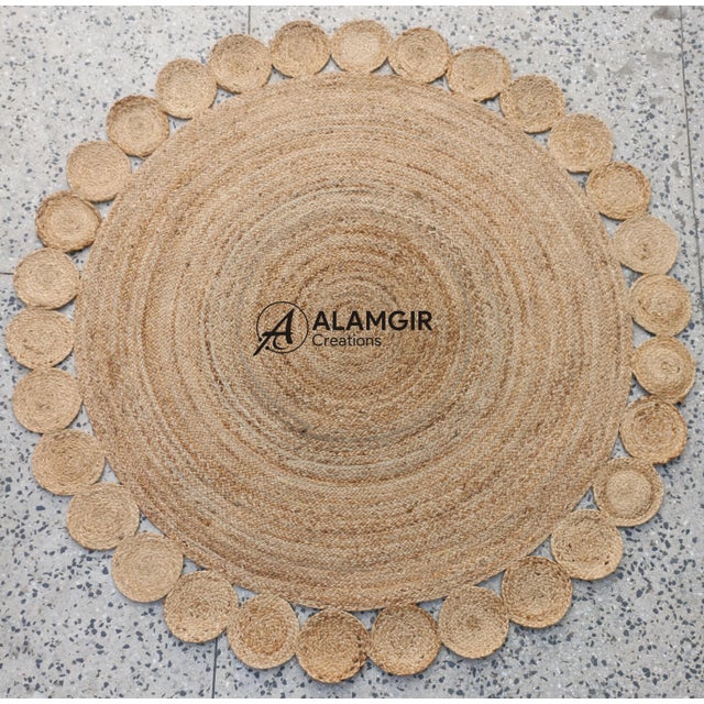 Handwoven Natural Jute Round Braided Area Rug With Scalloped Medallion Border For Sale - Image 12 of 12