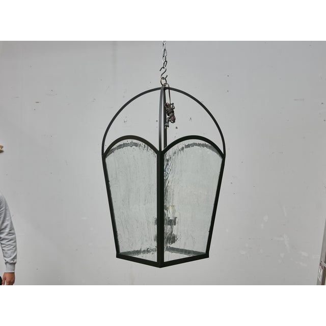 Pair of Large French 1900s Iron Lanterns with Rippled Glass, Rewired for USA For Sale In Atlanta - Image 6 of 12