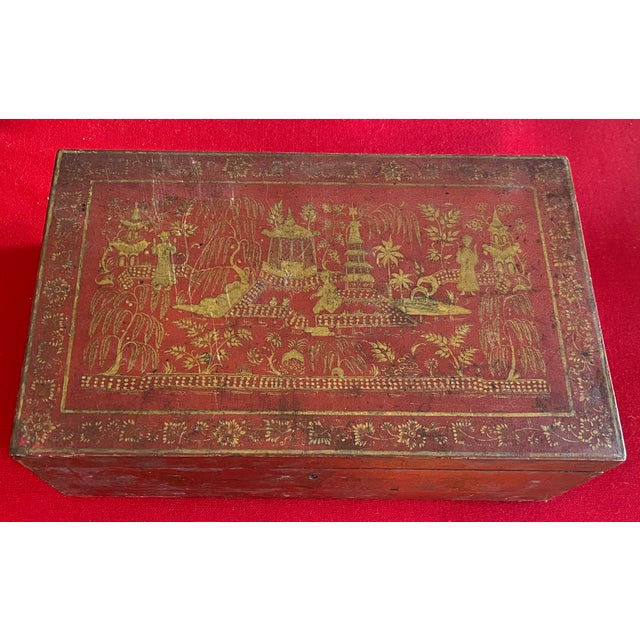 Wood Antique Early 19th Century Chinese Export Scarlet Red Lacquer & Gilt Wood Table Box For Sale - Image 7 of 9