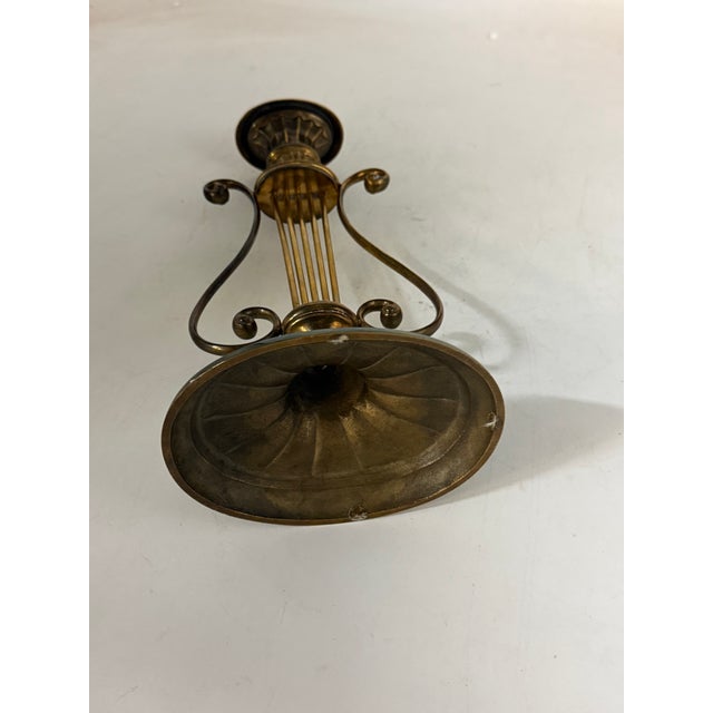 1980s Pair of Mottahedeh Brass Colonial Williamsburg Lyre Candlesticks For Sale - Image 9 of 14