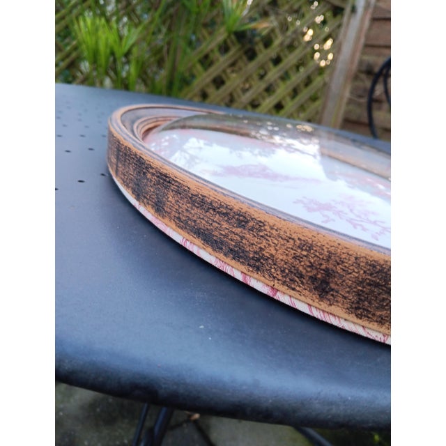 1930s Large Format Domed Glass Medallion Frame with Jouy Decoration, 1930s For Sale - Image 5 of 10