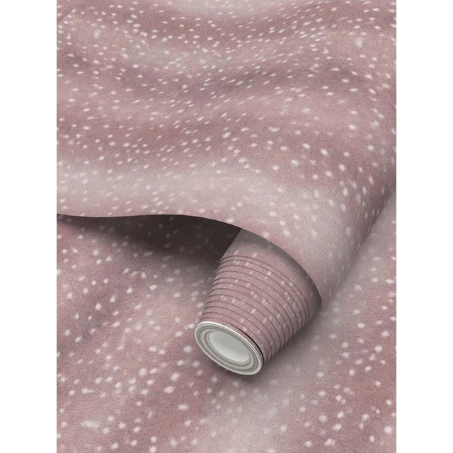 2020s Wilde Spotted Antelope Hide Traditional Wallpaper – Quartz Pink Double Roll For Sale - Image 5 of 8