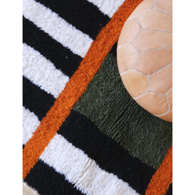 Textile Handwoven Wool Moroccan Rug - 5.6 X 4.17 Ft For Sale - Image 7 of 8