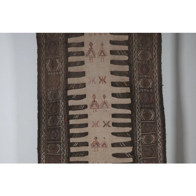 Vintage Turkish Animal Pictorial Sumac Rug 3'3'' X 5'11'' For Sale In Philadelphia - Image 6 of 13