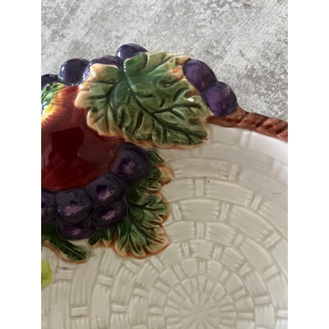 1980s Majolica Style Pottery Decorative Plate- Italy For Sale - Image 4 of 7