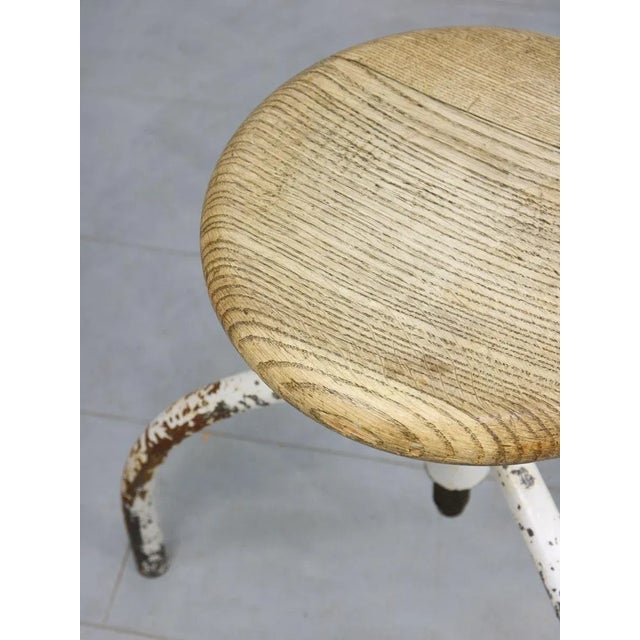 1950s Vintage Industrial White Swivel Chair For Sale - Image 5 of 12