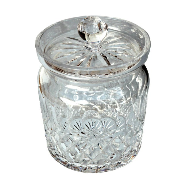 Elegant & finely crafted, this crystal lidded jar showcases the brilliance and clarity characteristic of Waterford's...