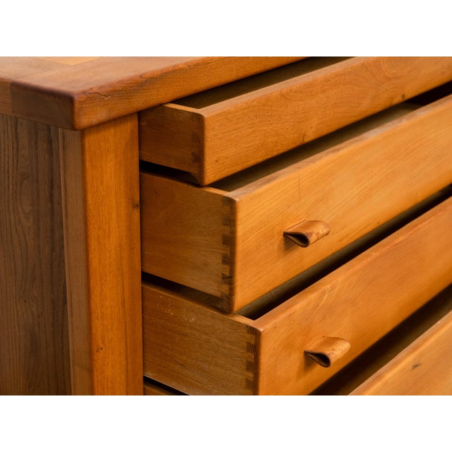 Chest of Drawers in Elm from Maison Regain, 1960s For Sale - Image 4 of 16