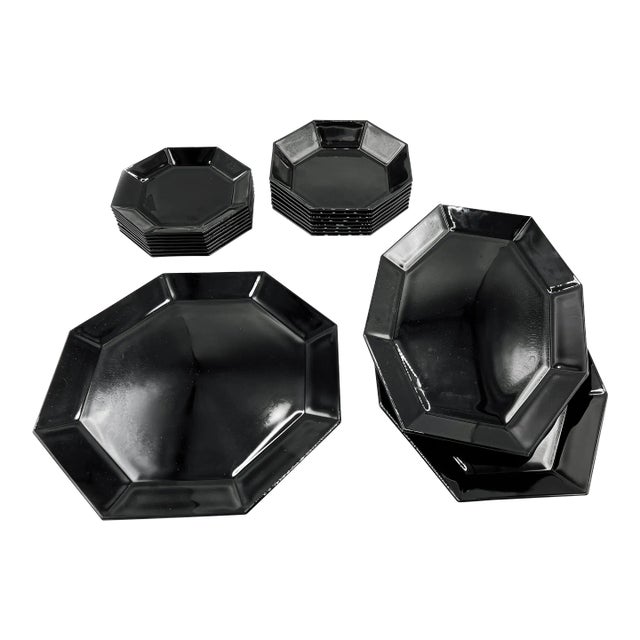 Vintage Arcoroc French Octagon Shaped Black Mod Serving Set - 19 Pieces For Sale