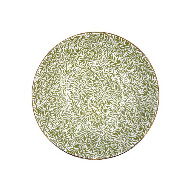 Morris & Co. “Strawberry Thief” pedestal bowl, crafted in premium porcelain. Featuring one of the most iconic patterns...