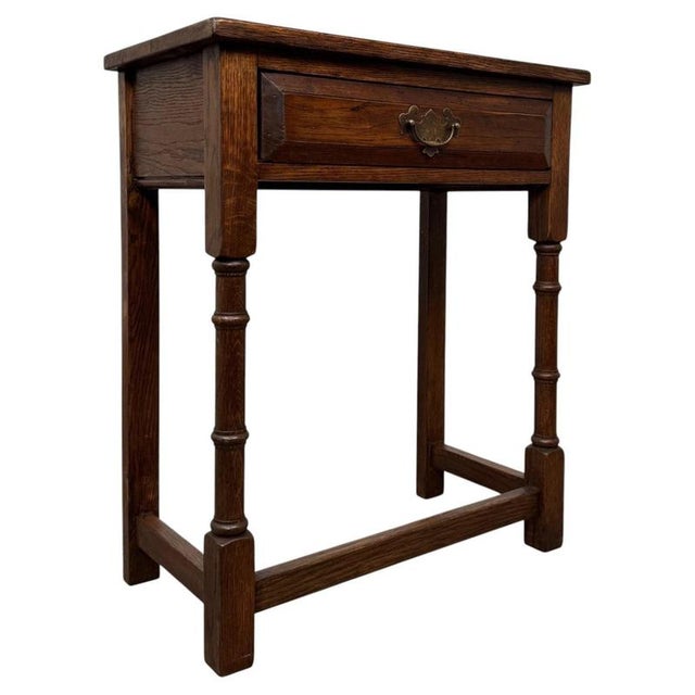2000 - 2009 20th Century Traditional Oak Side Table For Sale - Image 5 of 12