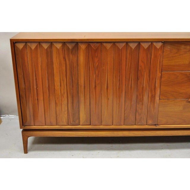 Albert Parvin for James Cameron Mid Century Modern Walnut Dresser Credenza For Sale - Image 4 of 12